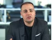 قطع المياه عن شقته وتعدى عليه.. الفنان عابد عنانى يحرر محضرا فى 6 أكتوبر