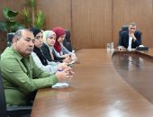 محافظ جنوب سيناء يتابع تداعيات الأمطار والسيول ويوجه بتمشيط الطرق
