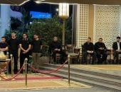 تامر حسنى ورامى صبرى يقدمان واجب العزاء فى الموزع طارق توكل
