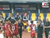 عدسة اليوم السابع ترصد توجيهات خاصة من عموتة للاعبي الأهلي خلال مواجهة الزمالك