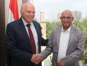 نقيب المعلمين يستقبل وفدا سودانيا لتعزيز التعاون وتبادل الخبرات النقابية