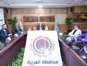 محافظ الغربية يستقبل وفد وزارة التنمية المحلية.. ويكرّم أصحاب مشروعات تنموية
