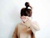 الحمل يواجه والسرطان ينسحب بصمت.. كيف يتعامل كل برج مع الخذلان؟
