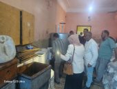 ضبط مصنع لتعبئة العسل ومصادرة 10 أجولة سكر خلال حملة تموينية فى منفلوط