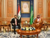 رئيس وزراء العراق للأمير محمد بن سلمان: ملتزمون بمبدأ حسن الجوار