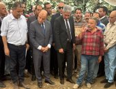 وزير السياحة يصل قرية بهبيت الحجارة بالغربية ويتفقد موقع اكتشاف تمثالى رمسيس