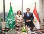 وزير الصحة يبحث مع مدير منظمة الصحة العالمية لشرق المتوسط تعزيز التعاون 