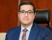 أسامة السعيد: السوشيال ميديا تخلق وعيا موازيا وزائفا لدى الأجيال الجديدة
