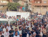 أهالى الكفر الجديد بالدقهلية يشيعون جثمان سائق لقى مصرعه بالسودان