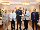 محافظ جنوب سيناء يبحث مع نقيب الزراعيين دعم التجمعات التنموية 