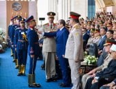 الرئيس السيسي للخريجين: قوة الجيوش لا تقوم بالسلاح وحده بل بالعلم والكفاءة