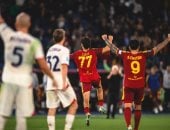 روما يعبر جنوى بثنائية في الدوري الإيطالي (فيديو)
