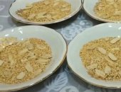 طريقة عمل حلوى على لوز المصرية بخطوات بسيطة.. فاكرها؟
