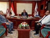محافظ سوهاج يستقبل رئيس شركة مياه الشرب الجديد للارتقاء بمستوى الخدمات