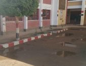 محافظ سوهاج يوجه بسرعة كسح ورفع المياه بمحيط مدرسة الصباح بجرجا