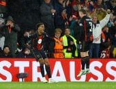 بورنموث يهزم ميلان بثلاثية ويحقق إنجازًا تاريخيًا في الدوري الأوروبي