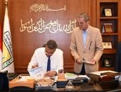 محافظ جنوب سيناء يعتمد مجموعة من نماذج التصالح على مخالفات البناء بأبو زنيمة
