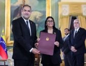 السفير المصري يقدم أوراق اعتماده لرئيسة جمهورية فنزويلا البوليفارية