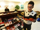 بالصور.. شاب يبيع مجموعة أحذيته الرياضية بـ160 ألف دولار ويشترى بها شقة