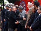 غريب وكردى ومصيلحى ورؤساء أندية الإسكندرية يتقدمون جنازة نائب سموحة