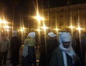 توافد العشرات من جمهور الشيخ ياسين التهامى رغم الغاء الحفل