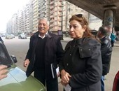 نائبة محافظ الإسكندرية تجرى أول جولة ميدانية لمتابعة رفع القمامة بالمنتزة
