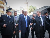 محافظ القاهرة يجرى زيارة تفقدية لقلعة الكبش لمتابعة أحوال المواطنين