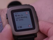 إصدار جديد للساعة الذكية الأكثر شعبية Pebble يفوق ساعة أبل