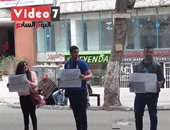 بالفيديو..وقفة احتجاجية بالزمالك ضد ذبح “كلب الأهرام”:”محتاجين قانون يحميهم”