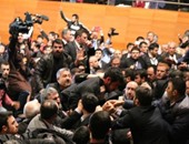 اشتباكات أثناء كلمة لـ"أحمدى نجاد" فى تركيا بسبب دعمه لبشار الأسد