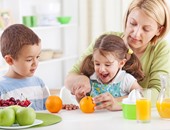 7 طرق لتعزيز العادات الغذائية الصحية لدى أطفالك