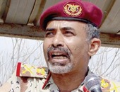 مصادر عسكرية: وزير الدفاع اليمنى محتجز فى قاعدة  بتعز