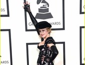 بالصور.. "ملابس مادونا الساخنة" تثير الجدل فى حفل Grammy Awards 2015