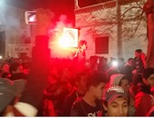 بالصور.. مشجعو الأهلى يحتفلون بالفوز على الزمالك فى ميادين الغربية