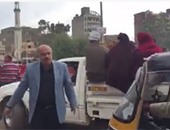 تداول فيديو لرئيس مدينة نبروة بالدقهلية أثناء تنظيمه المرور لفض التكدس