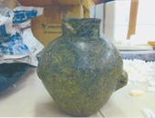 "الآثار" تستعيد إناء حجريا من ألمانيا بعد حكم محكمة "فرايبورج"