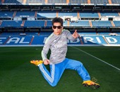  نجم هوليوود يروج لفيلمه الجديد من معقل ريال مدريد