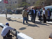 بالصور والفيديو.. محافظ كفر الشيخ يتابع أعمال تجميل الميادين والشوارع