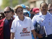 رئيسة البرازيل ترتدى "تيشرت" مكافحة فيروس زيكا وتستبعد إلغاء الأولمبيات