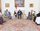 الرئيس السيسى يستقبل رؤساء تحرير الصحف الكويتية بـ"الاتحادية"