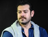 عمرو يوسف إجازة لمدة 24 ساعة من "جراند أوتيل" بسبب "هيبتا"
