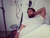 نقل باسم مرسى لمستشفى بـ 6 أكتوبر بعد تعرضه لوعكة صحية