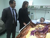 بالصور.. وزيرة الهجرة تزور مصريين بمستشفى سند فى السعودية