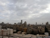 سحب كثيفة بسماء القاهرة والجيزة تزامنا  مع توقعات الأرصاد بعاصفة ترابية