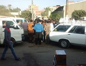 الشرطة توفر أتوبيسات خاصة لنقل المواطنين بالعاشر بعد إضراب السائقين