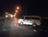 إصابة 8 أشخاص في انقلاب ميكروباص على الطريق الصحراوى الغربى بسوهاج