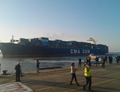 بالصور..عبور أول سفينة حاويات عملاقة قناة شرق بورسعيد الجديدة