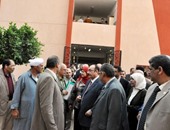 بالصور.. محافظ القليوبية يفتتح توسعات مدرسة كفر شكر الرسمية للغات