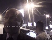 بالفيديو.. مدير أمن الجيزة يأمر بنقل “متشرد” لمستشفى الشرطة