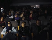 بالصور.. الهلال الأحمر يقيم عرضا لفيلم "Overd Coat" بغزة